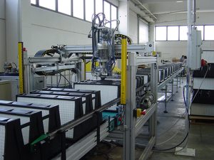 Tecnocomp produzione filtri aria per polveri, fumi secchi, nebbie olio, turbine a gas, comfort, elettroerosione, veicoli industriali, engineering